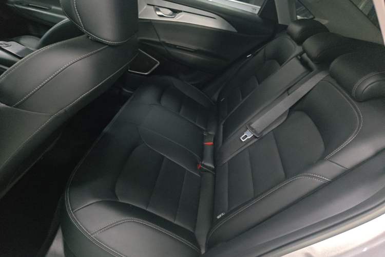 Used Geometry A 2021 Pro Enjoy High-Dimensional Range Edition 430 km A430 Square Version Left Rear Seat