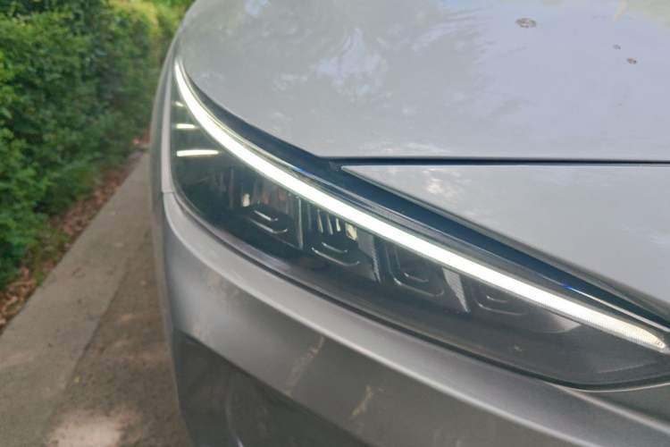 Used Geometry A 2021 Pro Enhanced High-Efficiency Range Version 600 km A600 Cubic Edition Right Front Headlight