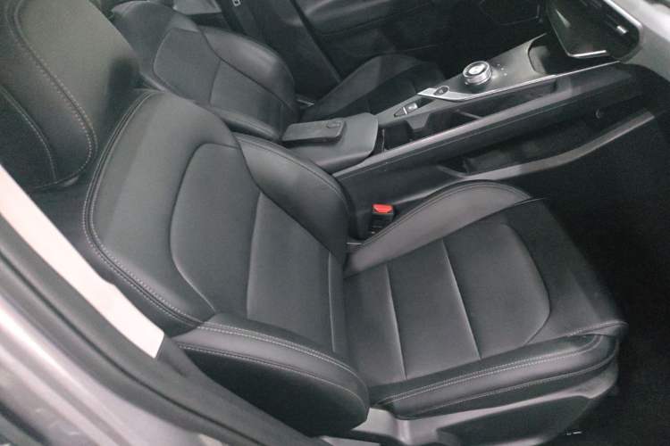 Used Geometry A 2021 Pro Enjoy High-Dimensional Range Edition 430 km A430 Square Version Right Front Seat
