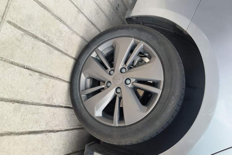 Used Geometry A 2021 Pro Enjoy High-Dimensional Range Edition 430KM A430 Easy-Drive Version Right Rear Wheel Hub