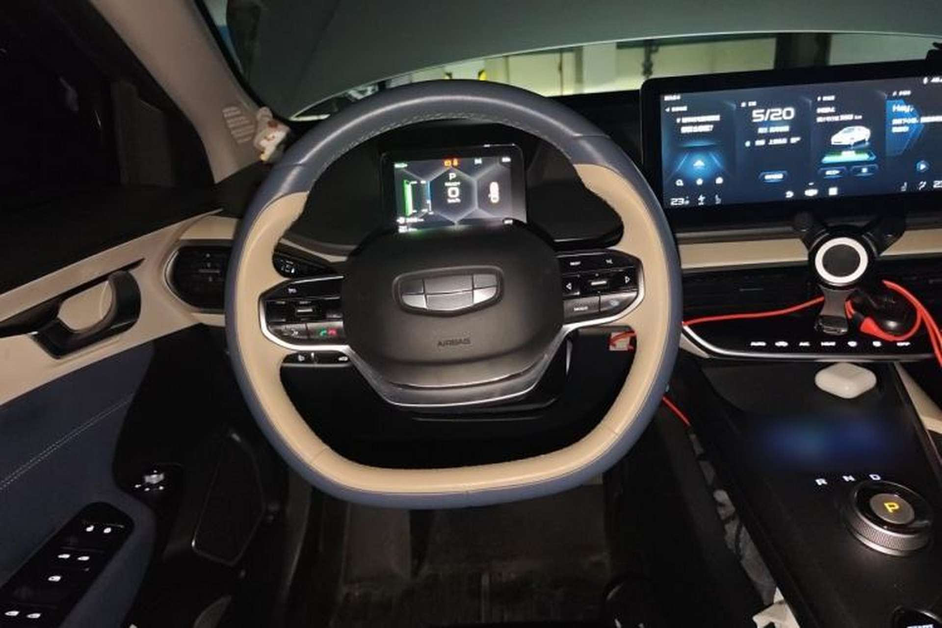 Used Geometry A 2021 Pro Enjoy High-Dimensional Range Edition 430 km A430 Cubic Version Steering Wheel
