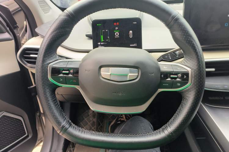 Used Geometry A 2021 Pro Enjoy High-Dimensional Range Edition 430KM A430 Easy-Drive Version Steering Wheel