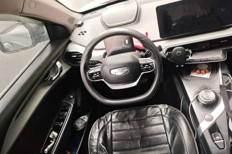 Used Geometry A 2021 Pro Enjoy High-Dimensional Range Edition 430 km A430 Square Version Steering Wheel