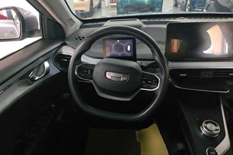 Used Geometry A 2021 Pro Enjoy High-Dimensional Range Edition 430 km A430 Square Version Steering Wheel