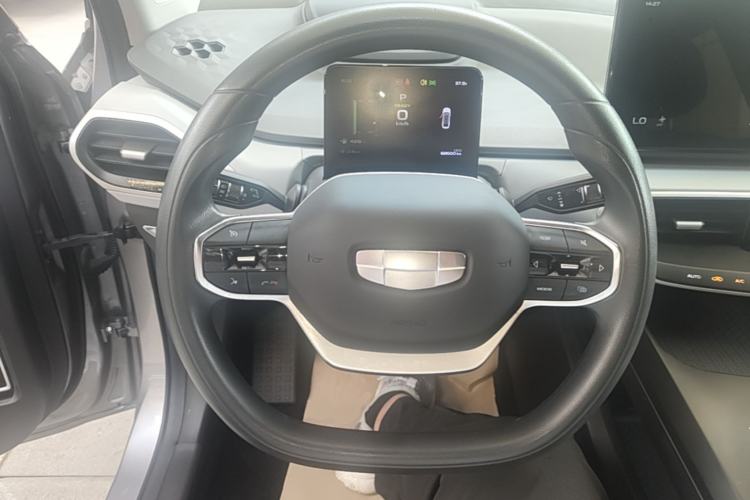 Used Geometry A 2021 Pro Enjoy High-Dimensional Range Edition 430KM A430 Easy-Drive Version Steering Wheel