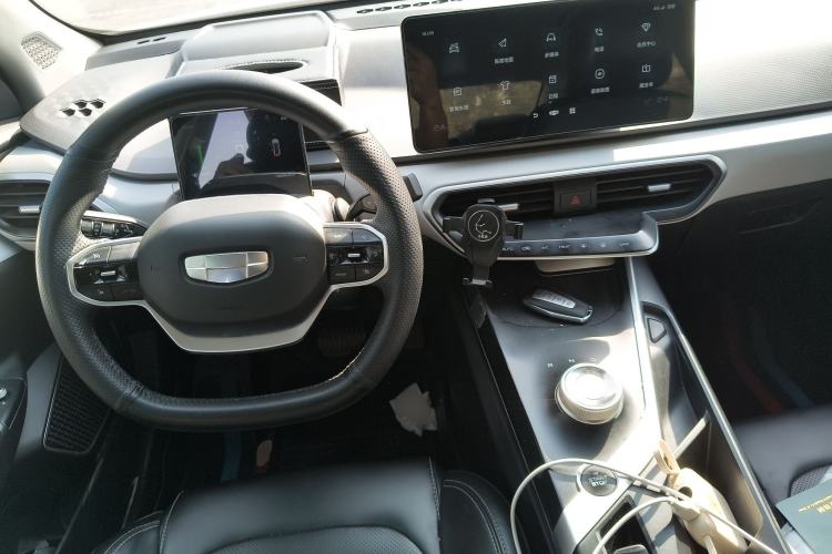Used Geometry A 2021 Pro Enjoy High-Dimensional Range Edition 430 km A430 Square Version Center Console
