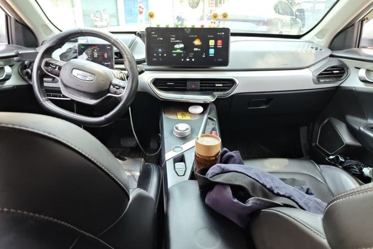 Used Geometry A 2021 Pro Enjoy High-Dimensional Range Edition 430KM A430 Easy-Drive Version Center Console