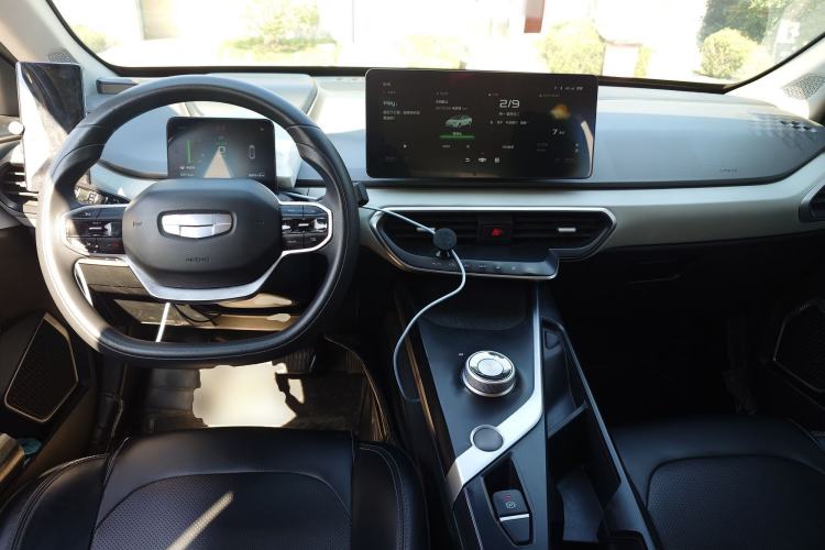 Used Geometry A 2021 Pro Enjoy High-Dimensional Range Edition 430 km A430 Square Version Center Console