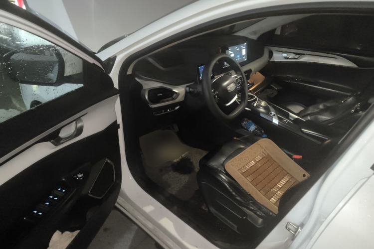 Used Geometry A 2021 Pro Enjoy High-Dimensional Range Edition 430 km A430 Cubic Version Driver Seat