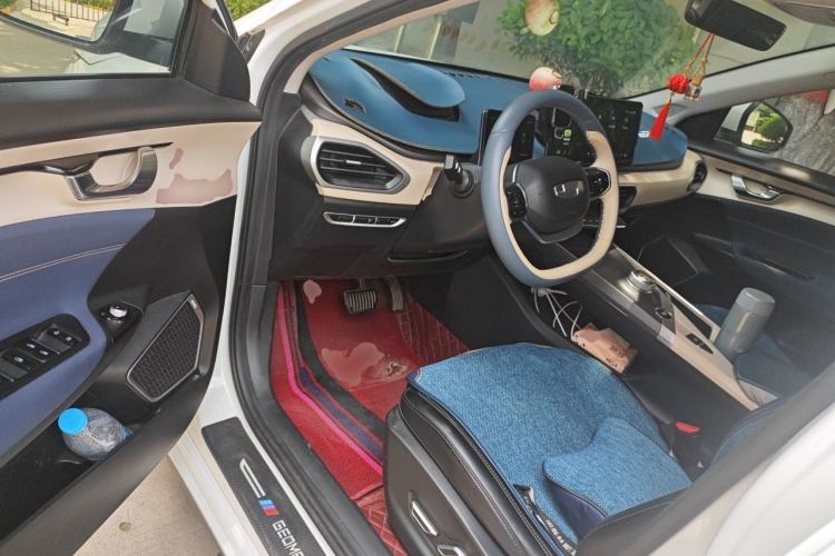 Used Geometry A 2021 Pro Enhanced High-Efficiency Range Version 600KM A600 Asian Games Edition Driver Seat