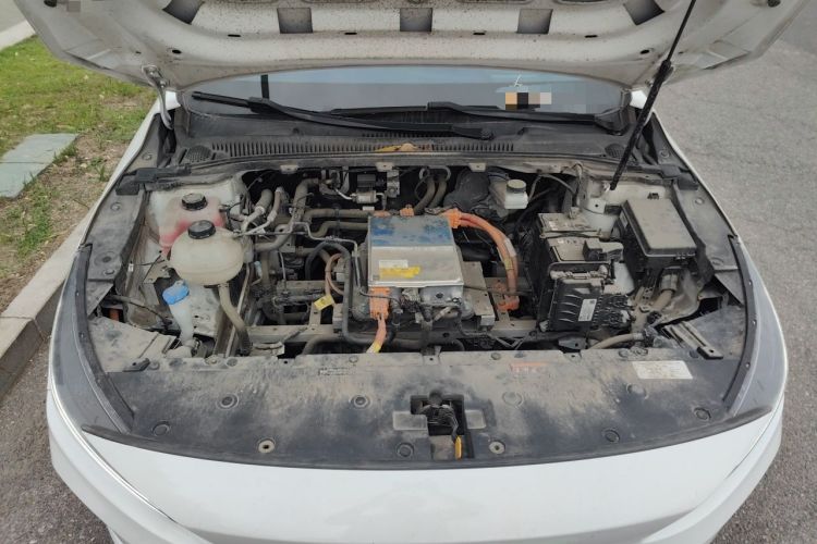 Used Geometry A 2021 Pro Enhanced High-Efficiency Range Version 600 km A600 Cubic Edition Engine Bay