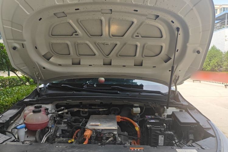 Used Geometry A 2021 Pro Enhanced High-Efficiency Range Version 600KM A600 Asian Games Edition Engine Bay