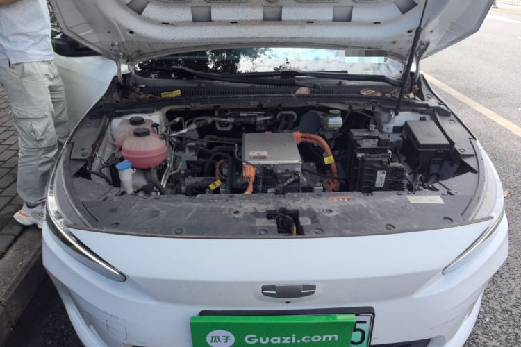 Used Geometry A 2021 Pro Enhanced High-Efficiency Range Version 600KM A600 Asian Games Edition Engine Bay