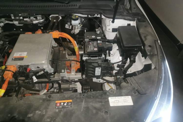 Used Geometry A 2021 Pro Enjoy High-Dimensional Range Edition 430KM A430 Easy-Drive Version Engine Bay Left