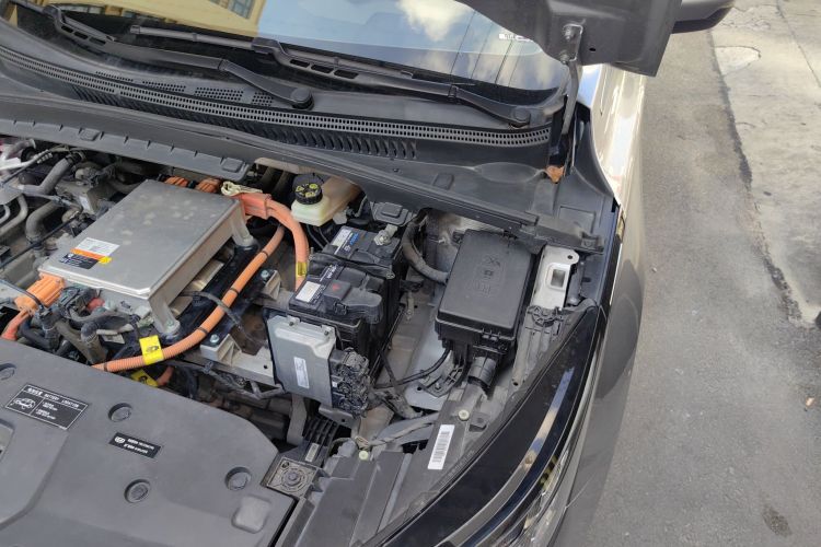 Used Geometry A 2021 Pro Enhanced High-Efficiency Range Version 600 km A600 Cubic Edition Engine Bay Left