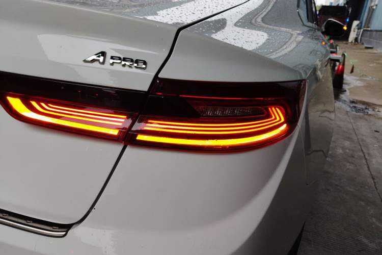 Used Geometry A 2021 Pro Enjoy High-Dimensional Range Edition 430KM A430 Easy-Drive Version Exterior 6