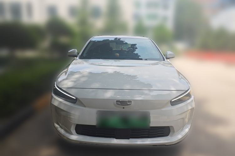 Used Geometry A 2021 Pro Enhanced High-Efficiency Range Version 600KM A600 Asian Games Edition Front