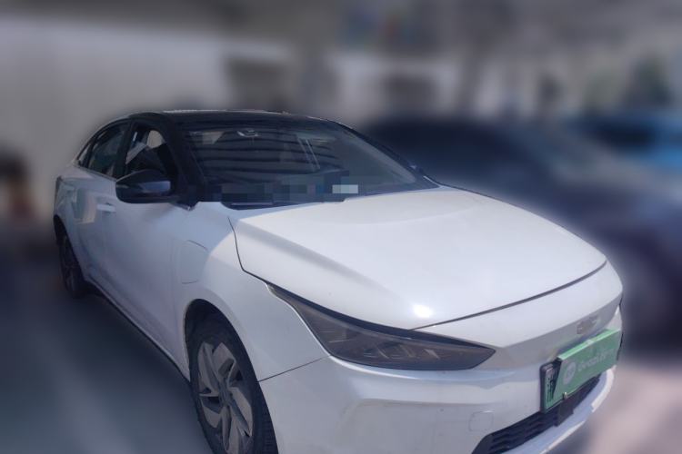 Used Geometry A 2021 Pro Enhanced High-Efficiency Range Version 600KM A600 Asian Games Edition Front Right 45 Deg
