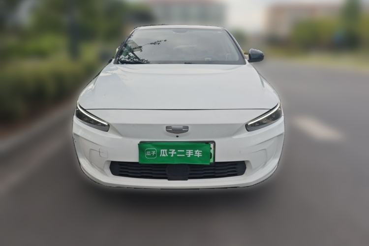 Used Geometry A 2021 Pro Enhanced High-Efficiency Range Version 600KM A600 Asian Games Edition Front