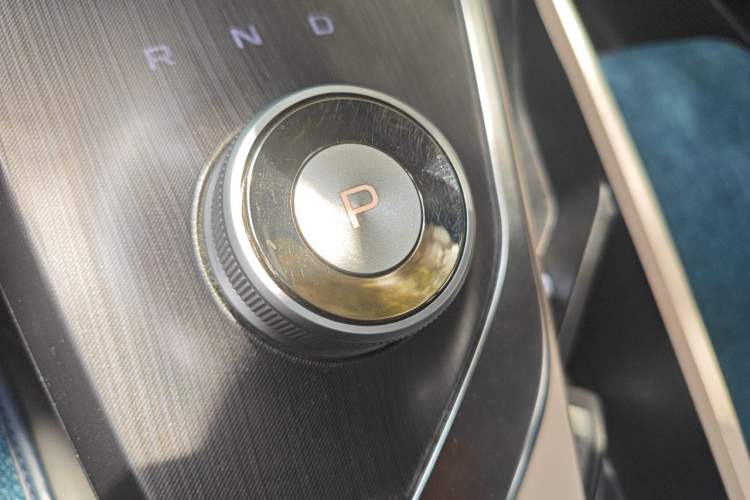 Used Geometry A 2021 Pro Enhanced High-Efficiency Range Version 600KM A600 Asian Games Edition Gear Lever