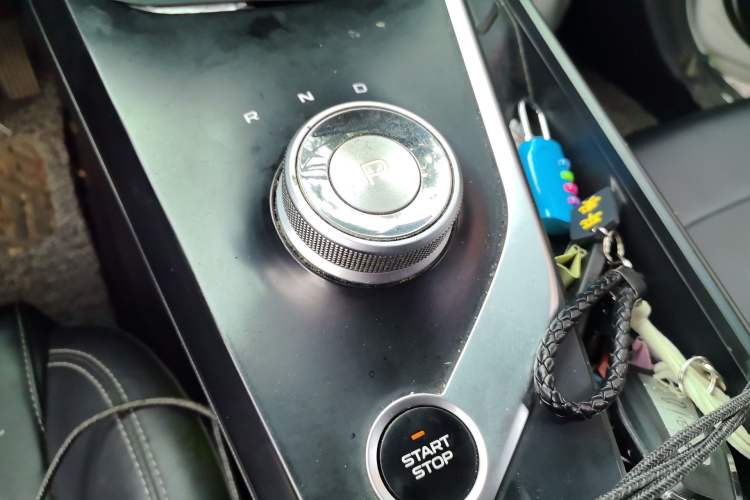 Used Geometry A 2021 Pro Enjoy High-Dimensional Range Edition 430 km A430 Square Version Gear Lever