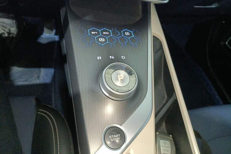 Used Geometry A 2021 Pro Enhanced High-Efficiency Range Version 600KM A600 Asian Games Edition Gear Lever