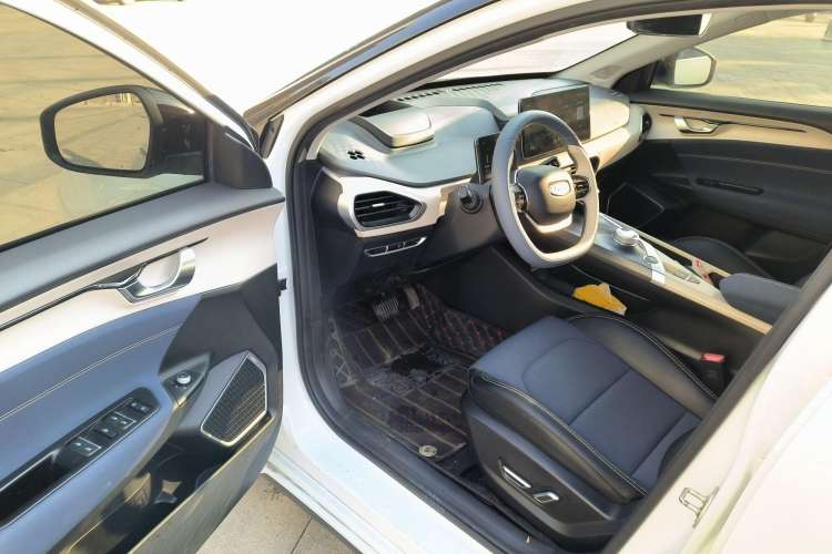 Used Geometry A 2021 Pro Enhanced High-Efficiency Range Version 600KM A600 PowerCube Edition Interior 3