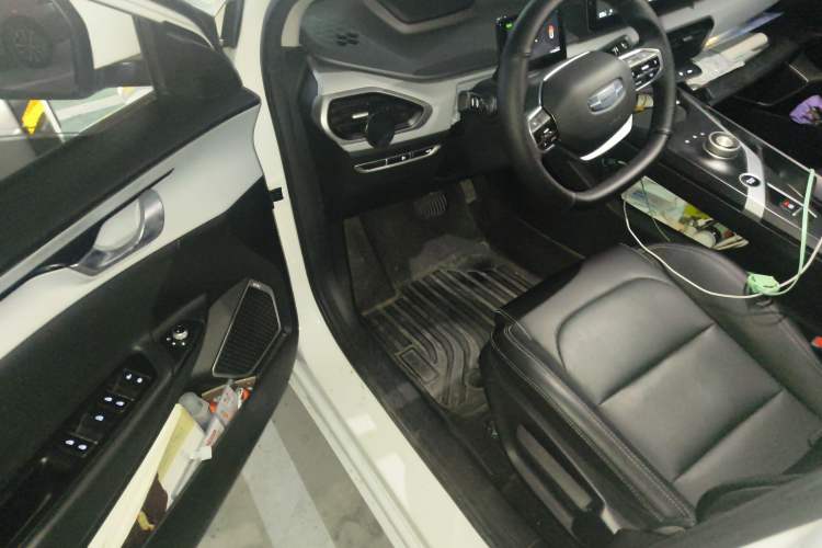 Used Geometry A 2021 Pro Enjoy High-Dimensional Range Edition 430 km A430 Square Version Interior 3
