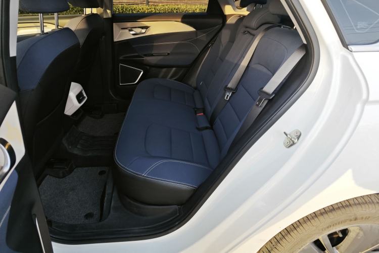 Used Geometry A 2021 Pro Enhanced High-Efficiency Range Version 600 km A600 Cubic Edition Interior 5