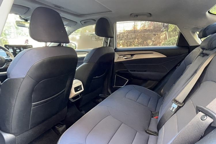 Used Geometry A 2021 Pro Enhanced High-Efficiency Range Version 600 KM A600 Chanyou Edition Interior 5