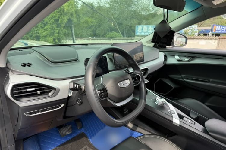 Used Geometry A 2021 Pro Enjoy High-Dimensional Range Edition 430KM A430 Easy-Drive Version Interior 7