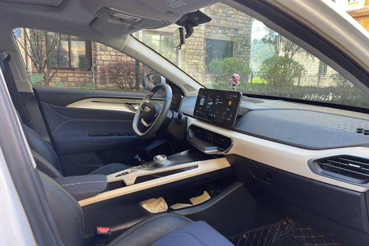 Used Geometry A 2021 Pro Enhanced High-Efficiency Range Version 600 KM A600 Chanyou Edition Interior 7