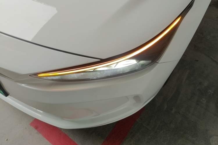 Used Geometry A 2021 Pro Enjoy High-Dimensional Range Edition 430KM A430 Easy-Drive Version Left Front Headlight