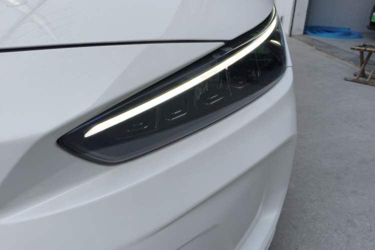 Used Geometry A 2021 Pro Enjoy High-Dimensional Range Edition 430 km A430 Cubic Version Left Front Headlight