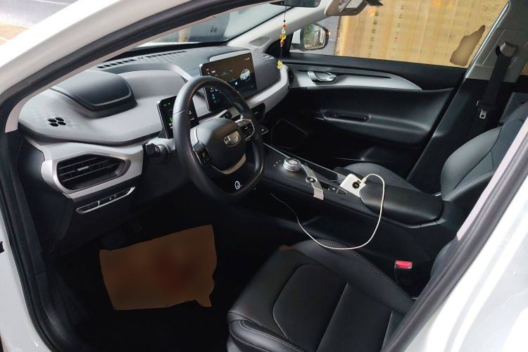 Used Geometry A 2021 Pro Enjoy High-Dimensional Range Edition 430KM A430 Easy-Drive Version Left Front Seat