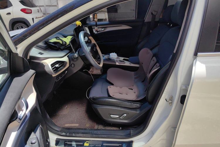 Used Geometry A 2021 Pro Enhanced High-Efficiency Range Version 600 km A600 Cubic Edition Left Front Seat