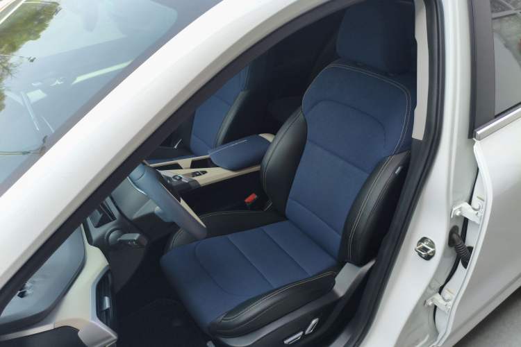 Used Geometry A 2021 Pro Enjoy High-Dimensional Range Edition 430 km A430 Cubic Version Left Front Seat
