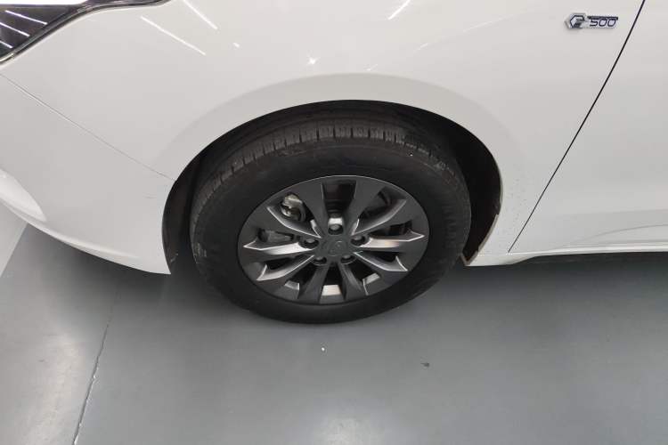 Used Geometry A 2021 Pro Enjoy High-Dimensional Range Edition 430 km A430 Square Version Left Front Wheel Hub