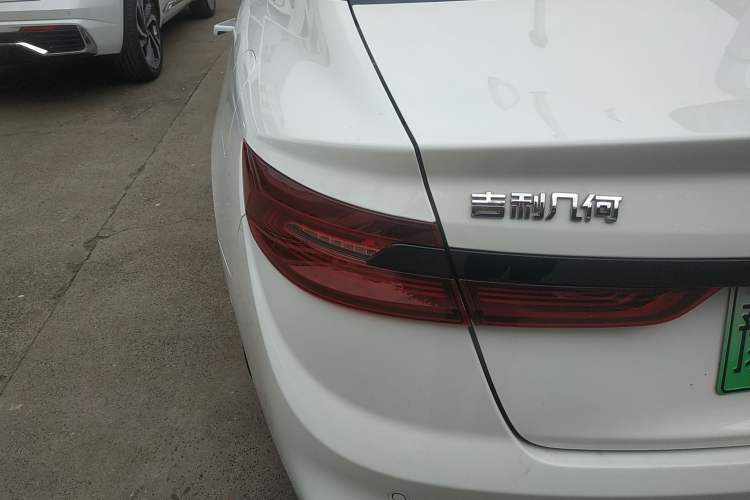 Used Geometry A 2021 Pro Enhanced High-Efficiency Range Version 600KM A600 PowerCube Edition Left Rear Taillight