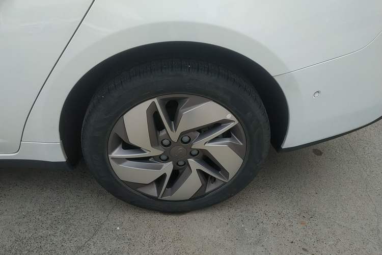 Used Geometry A 2021 Pro Enhanced High-Efficiency Range Version 600KM A600 PowerCube Edition Left Rear Wheel Hub