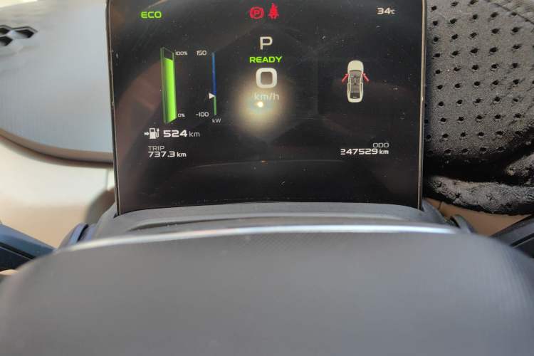 Used Geometry A 2021 Pro Enhanced High-Efficiency Range Version 600 km A600 Cubic Edition Odometer Close Up