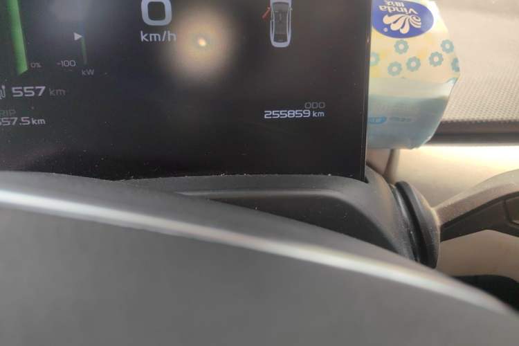 Used Geometry A 2021 Pro Enhanced High-Efficiency Range Version 600KM A600 Asian Games Edition Odometer Close Up