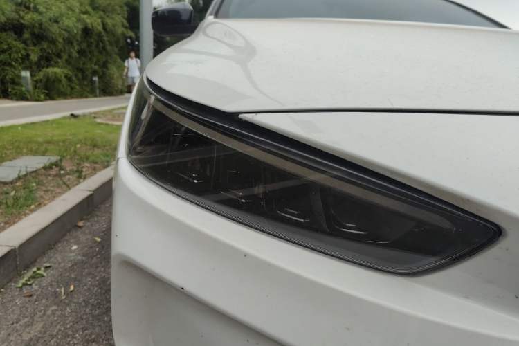 Used Geometry A 2021 Pro Enhanced High-Efficiency Range Version 600 km A600 Cubic Edition Right Front Headlight