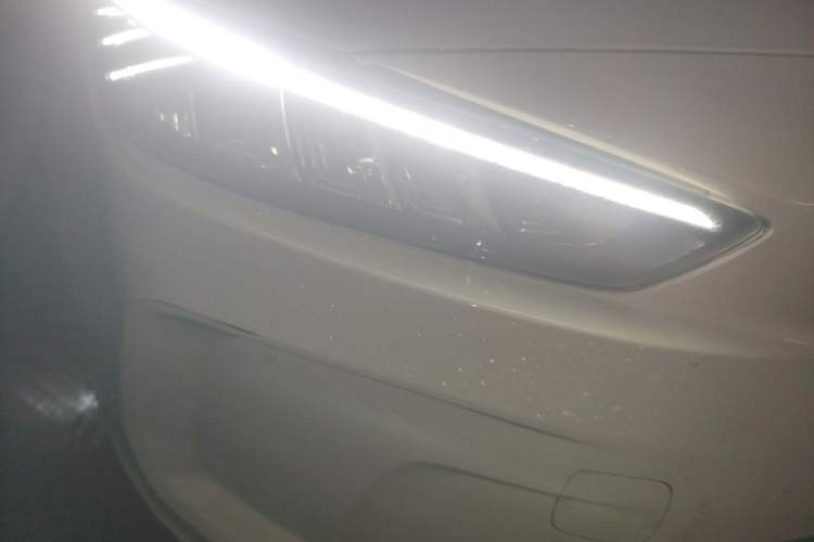 Used Geometry A 2021 Pro Enhanced High-Efficiency Range Version 600 km A600 Cubic Edition Right Front Headlight