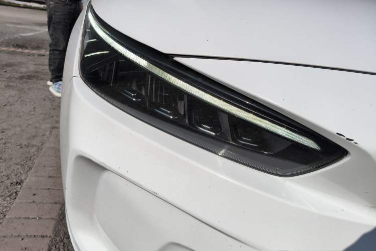 Used Geometry A 2021 Pro Enjoy High-Dimensional Range Edition 430 km A430 Square Version Right Front Headlight