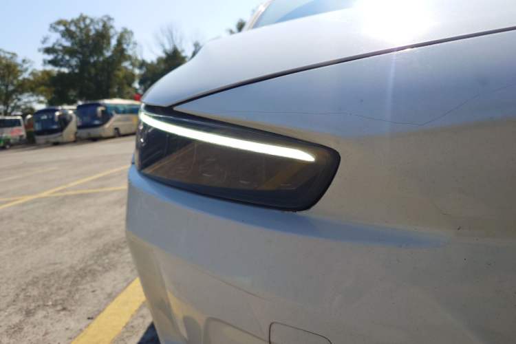 Used Geometry A 2021 Pro Enjoy High-Dimensional Range Edition 430 km A430 Square Version Right Front Headlight