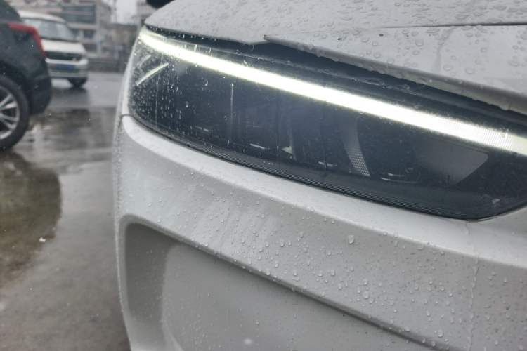 Used Geometry A 2021 Pro Enjoy High-Dimensional Range Edition 430 km A430 Square Version Right Front Headlight