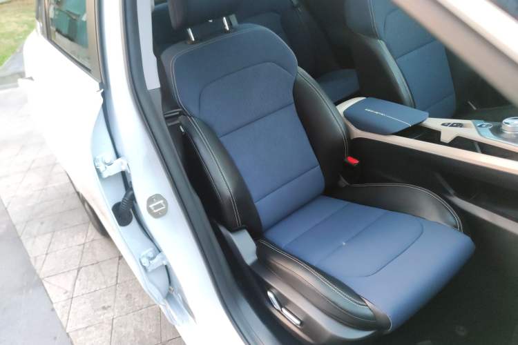 Used Geometry A 2021 Pro Enhanced High-Efficiency Range Version 600KM A600 PowerCube Edition Right Front Seat