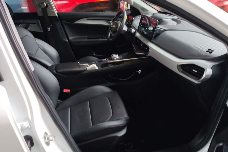 Used Geometry A 2021 Pro Enjoy High-Dimensional Range Edition 430KM A430 Easy-Drive Version Right Front Seat