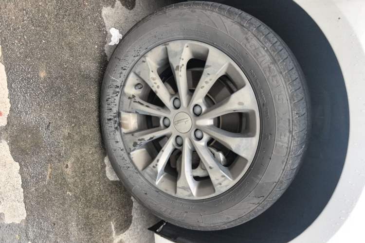 Used Geometry A 2021 Pro Enjoy High-Dimensional Range Edition 430 km A430 Square Version Right Front Wheel Hub